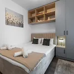 Relax And Cozy Studio- Private Parking - Near Center Apartment *