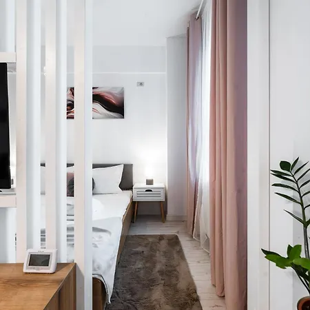 Relax And Cozy Studio- Private Parking - Near Center * Bucarest