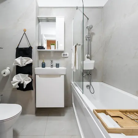 Relax And Cozy Studio- Private Parking - Near Center Bukarest