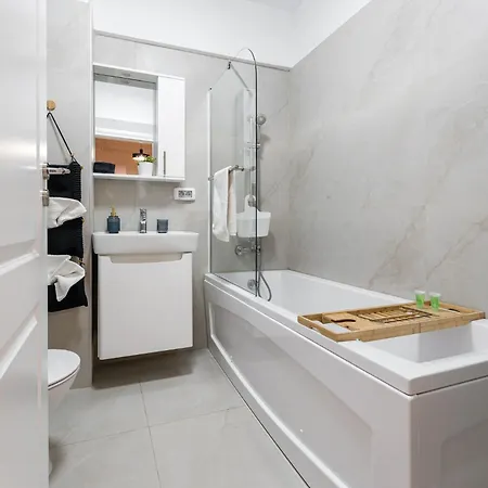 Relax And Cozy Studio- Private Parking - Near Center *