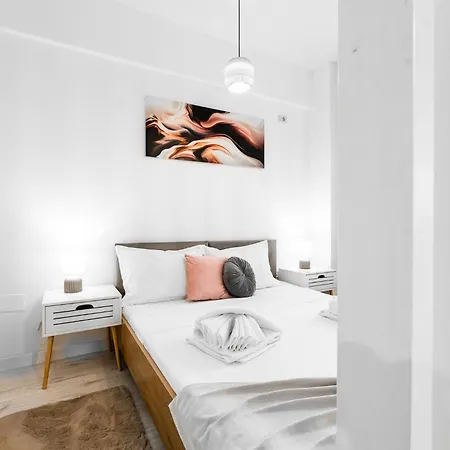 Apartment Relax And Cozy Studio- Private Parking - Near Center