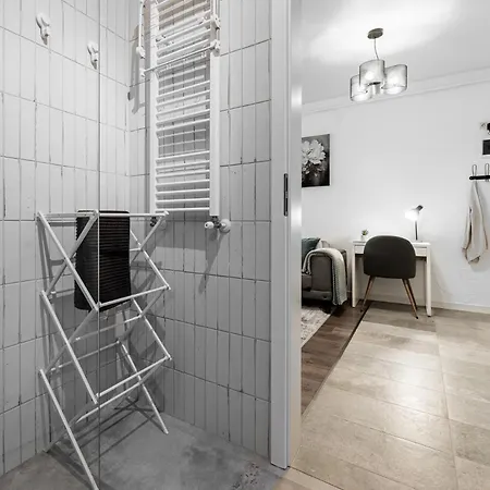 Apartment Relax And Cozy Studio- Private Parking - Near Center *