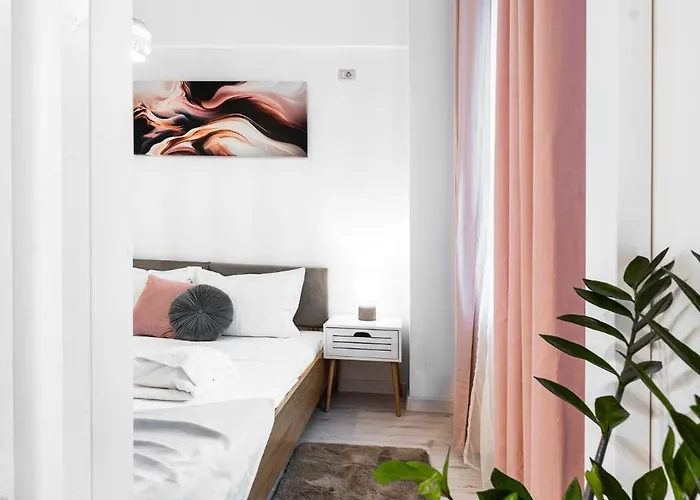 Relax And Cozy Studio- Private Parking - Near Center