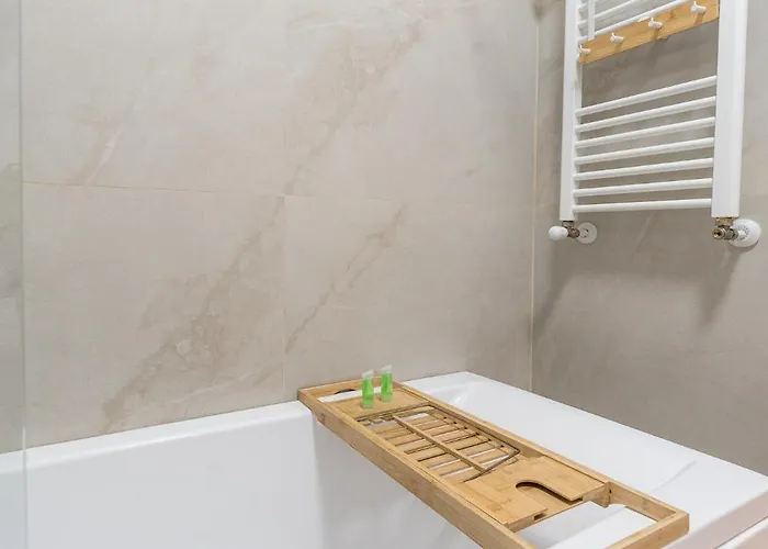 Relax And Cozy Studio- Private Parking - Near Center 布加勒斯特