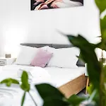 Relax And Cozy Studio- Private Parking - Near Center Apartmán *