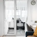 Apartmán Relax And Cozy Studio- Private Parking - Near Center *