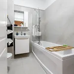 Relax And Cozy Studio- Private Parking - Near Center *