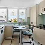 Relax And Cozy Studio- Private Parking - Near Center Apartmán Bukurešť