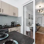 Relax And Cozy Studio- Private Parking - Near Center