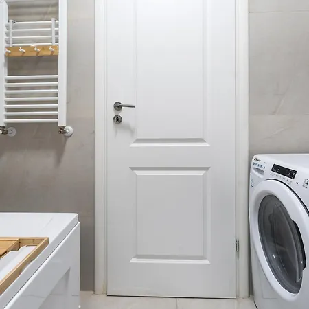 Relax And Cozy Studio- Private Parking - Near Center *