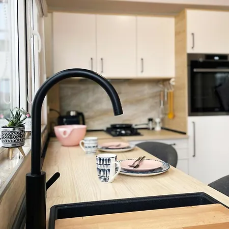 Relax&cozy Studio- Private Parking - Near Center Apartament *