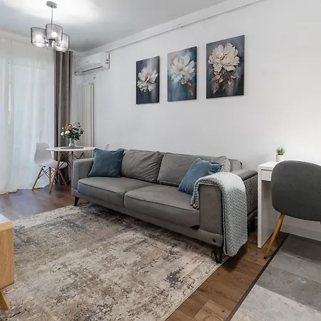 Relax&cozy Studio- Private Parking - Near Center