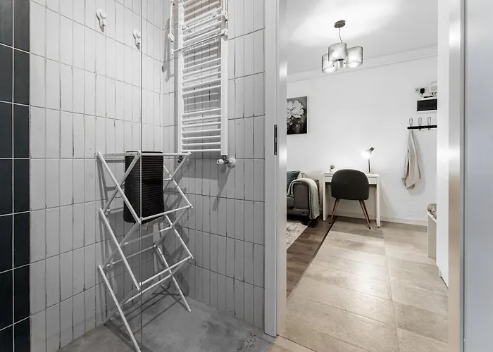 Lägenhet Relax And Cozy Studio- Private Parking - Near Center *